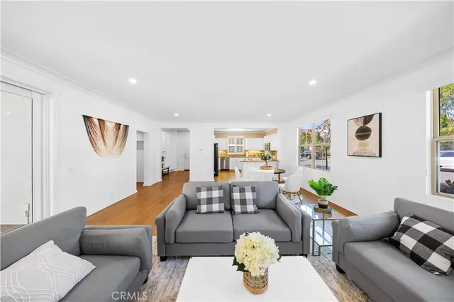 $5,000 | 100 Blaze, Irvine, CA 92618