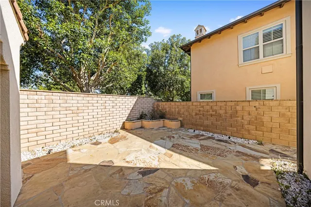 $5,000 | 100 Blaze, Irvine, CA 92618