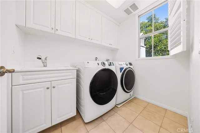 $5,000 | 100 Blaze, Irvine, CA 92618