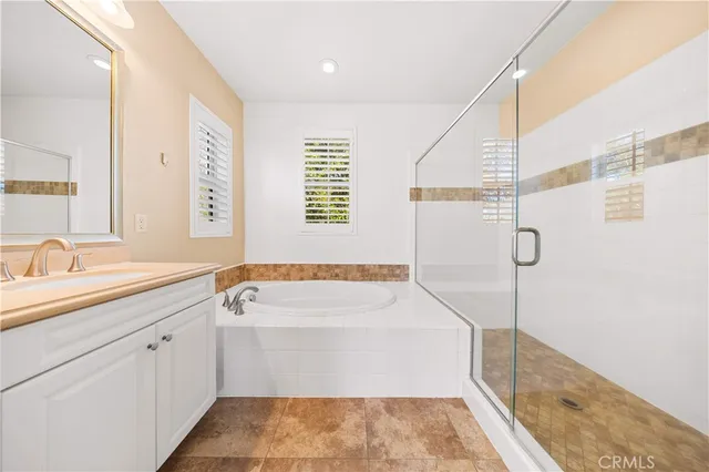 $5,000 | 100 Blaze, Irvine, CA 92618