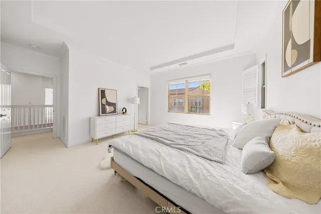 $5,000 | 100 Blaze, Irvine, CA 92618