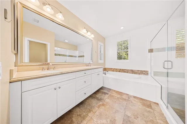 $5,000 | 100 Blaze, Irvine, CA 92618