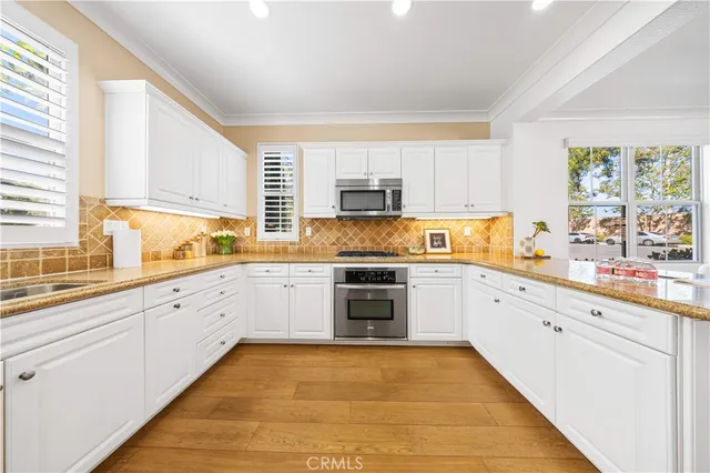 $5,000 | 100 Blaze, Irvine, CA 92618