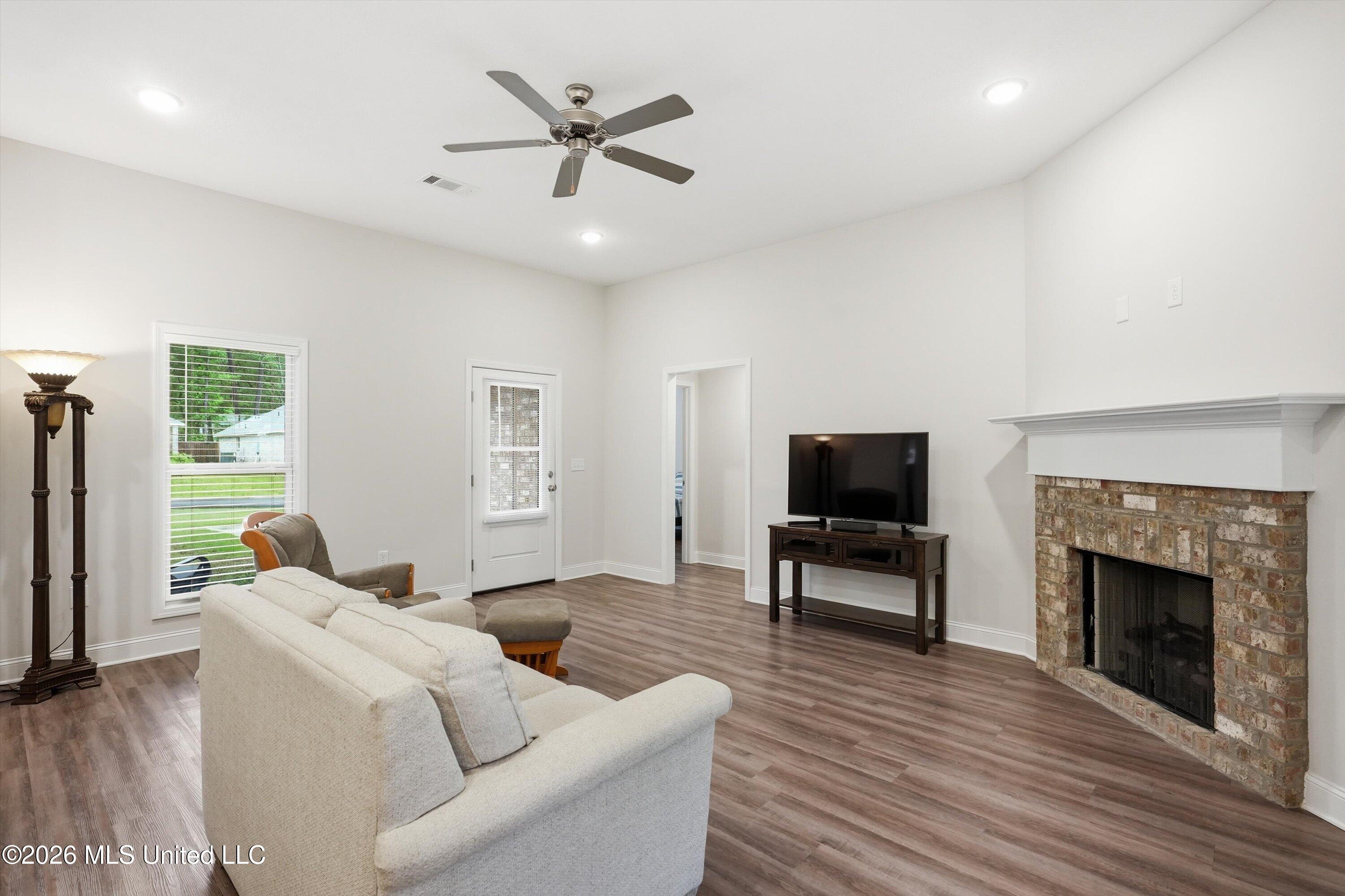 713 Tower Rdg Cove Pearl, MS 39208 - Photo 4 of 28 06-713_Tower_Ridge_Cv_006