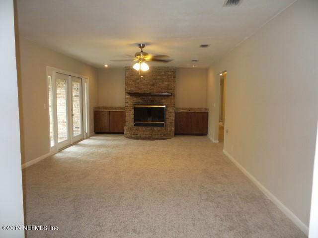 2741 Clairboro Road Jacksonville, FL 32223 - Photo 9 of 24 family room