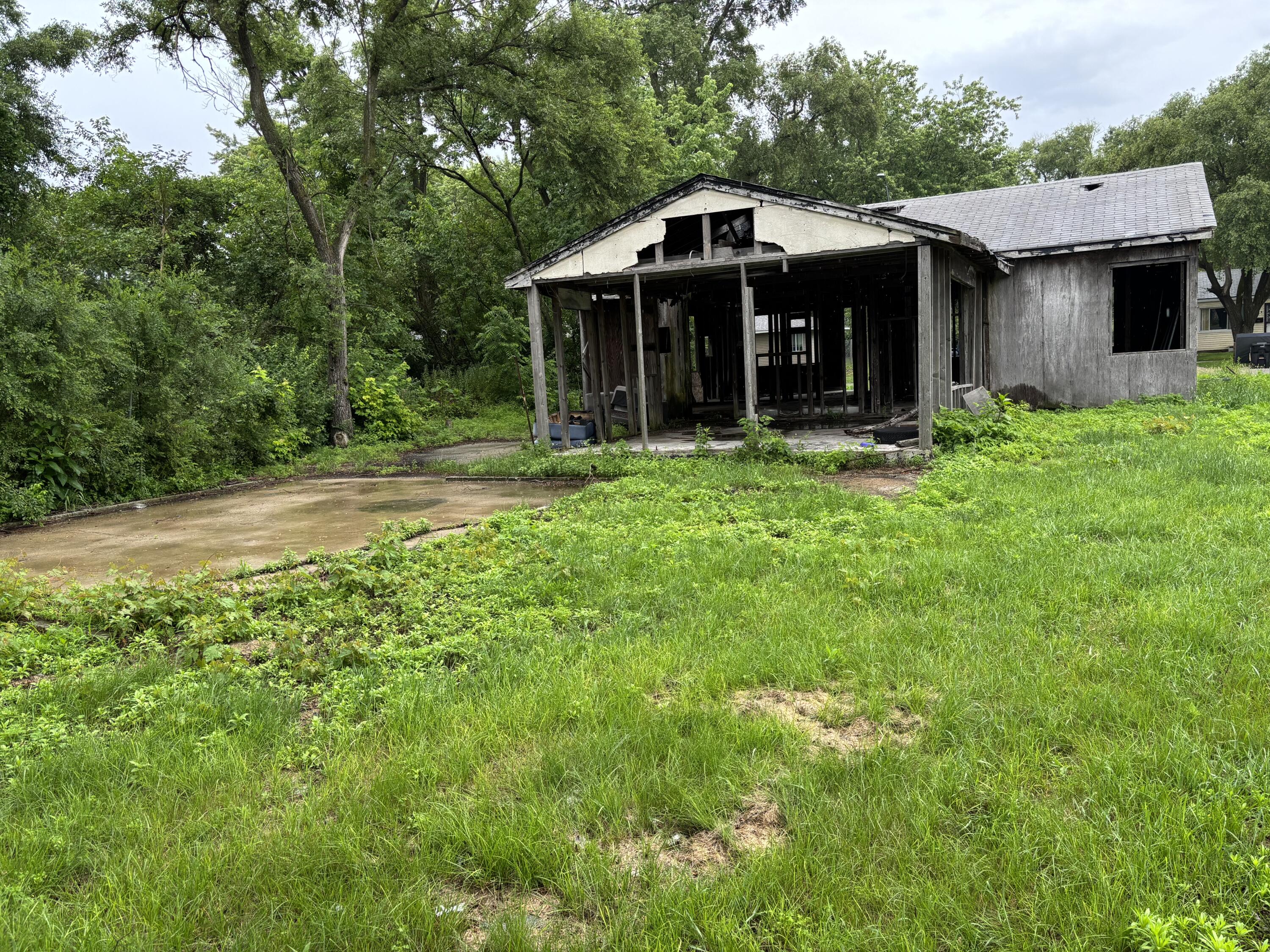 1164 Decatur Street Gary, IN 46403 - Photo 10 of 17 3000x2250