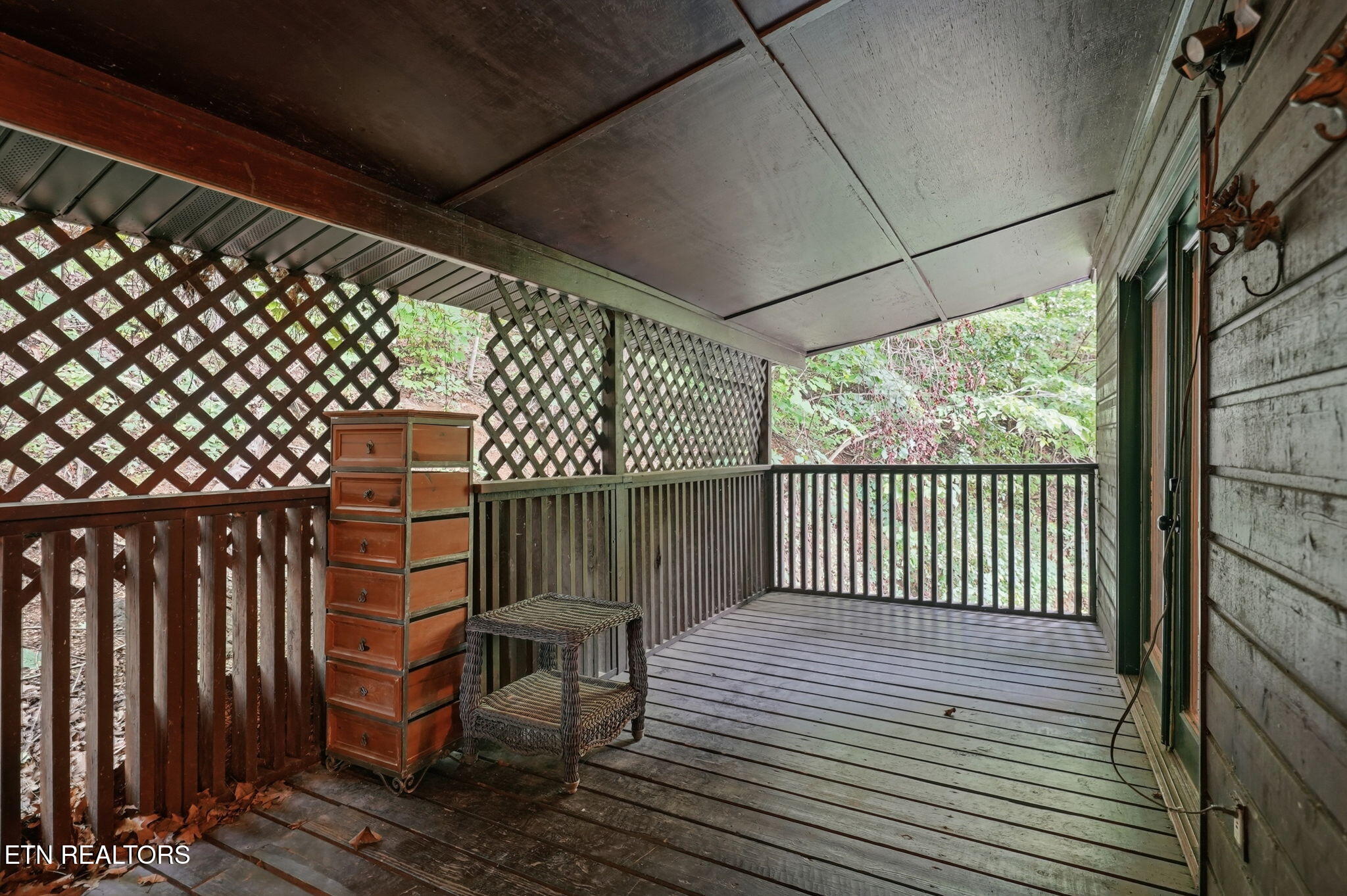 2202 Applewood Road Sevierville, TN 37862 - Photo 43 of 53 53-web-or-mls-052_DSC02551