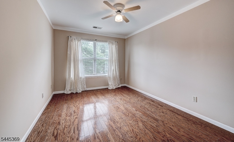32 Rebecca Road East Hanover, NJ 07936 - Photo 20 of 35
