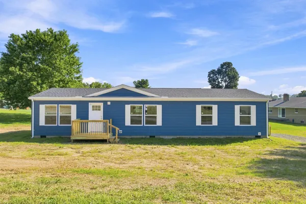 $240,000 | 18432 Laurel Street, Laurelville, OH 43135
