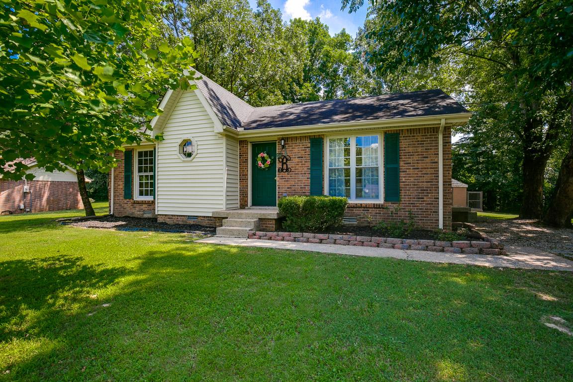104 Nottingham Road Dickson, TN 37055 - Photo 1 of 23 Gallery Image 1