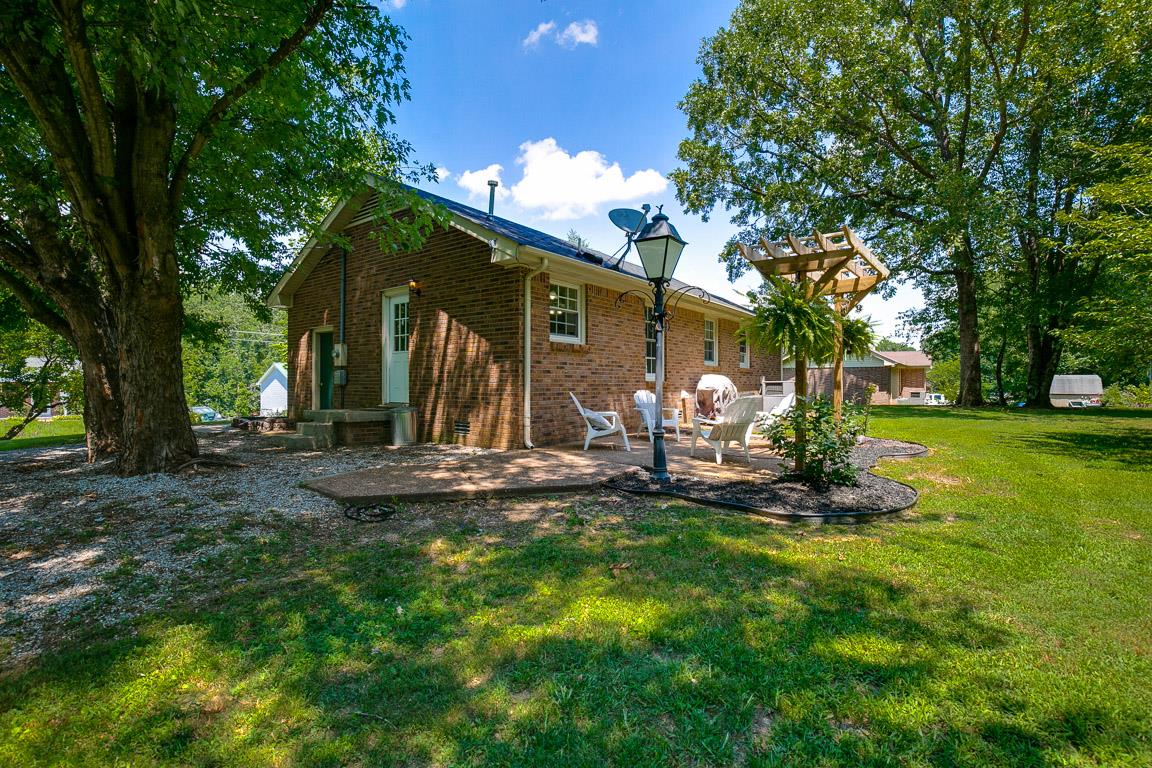 104 Nottingham Road Dickson, TN 37055 - Photo 4 of 23 Gallery Image 4