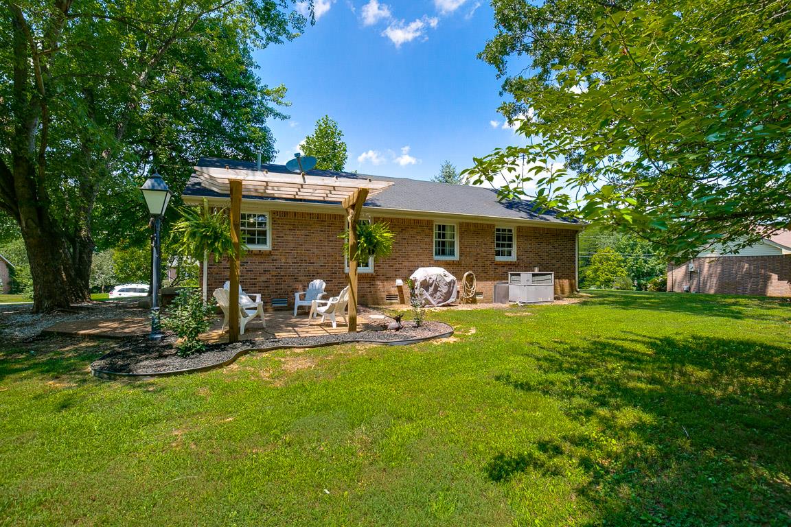 104 Nottingham Road Dickson, TN 37055 - Photo 5 of 23 Gallery Image 5