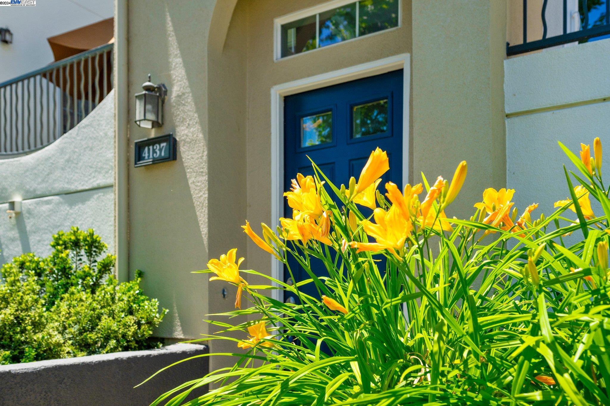 a picture of a building