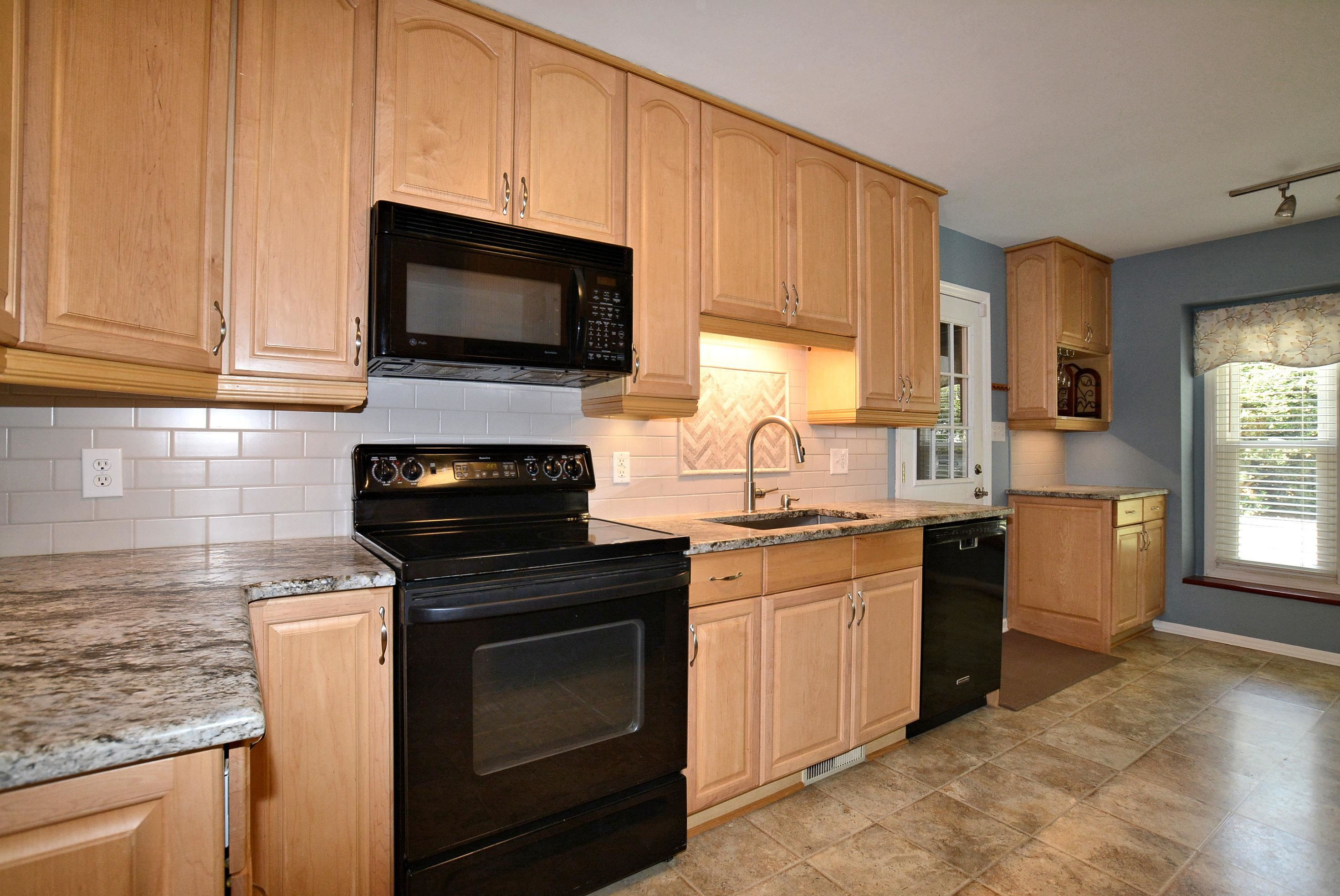 7409 Peppercorn Court Raleigh, NC 27613 - Photo 13 of 47 Kitchen