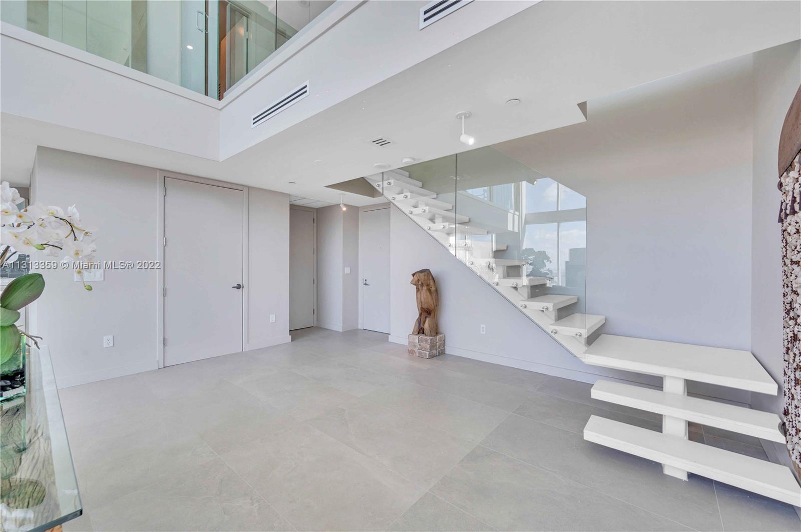 1040 Biscayne Boulevard, Unit PH4407 Miami, FL 33132 - Photo 27 of 74 a view of entryway and hall