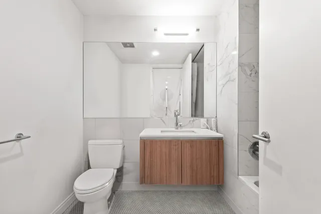 $4,350 | 160 1st Street, Unit 614, Jersey City, NJ 07302