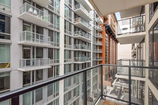 $4,350 | 160 1st Street, Unit 614, Jersey City, NJ 07302