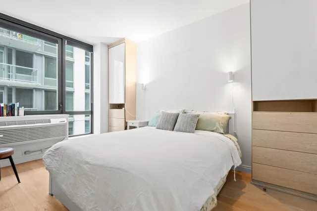 $4,350 | 160 1st Street, Unit 614, Jersey City, NJ 07302