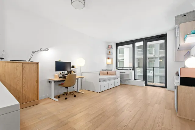 $4,350 | 160 1st Street, Unit 614, Jersey City, NJ 07302