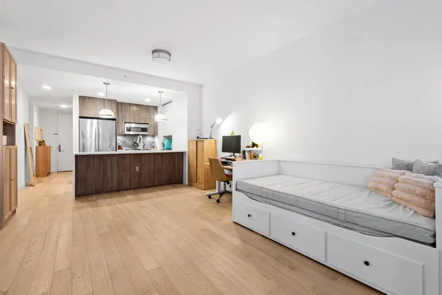 $4,350 | 160 1st Street, Unit 614, Jersey City, NJ 07302