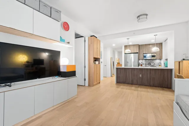 $4,350 | 160 1st Street, Unit 614, Jersey City, NJ 07302