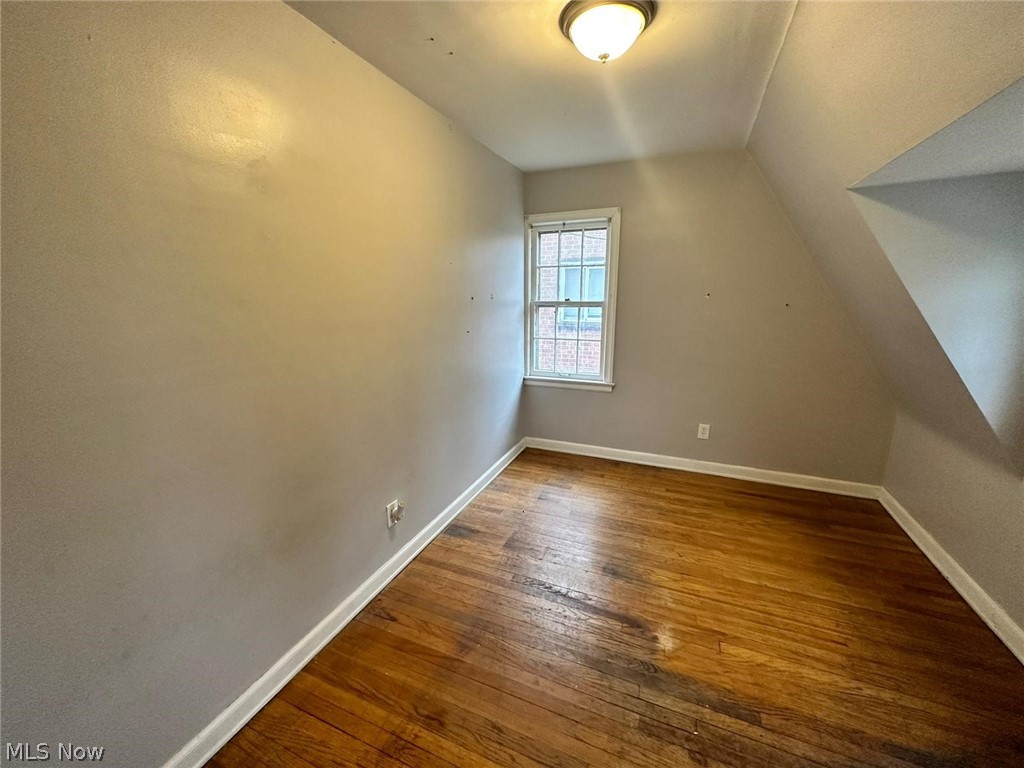 16805 Hillsboro Road Cleveland, OH 44112 - Photo 11 of 31 Gallery Image 11