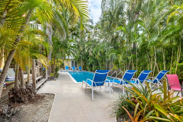 a view of outdoor space yard and patio