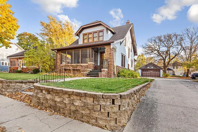 $279,900 | 233 East School Street, Owatonna, MN 55060