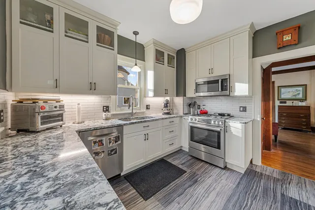 $279,900 | 233 East School Street, Owatonna, MN 55060