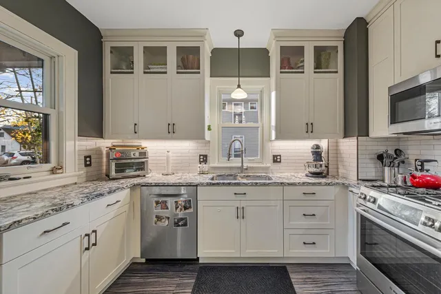 $279,900 | 233 East School Street, Owatonna, MN 55060