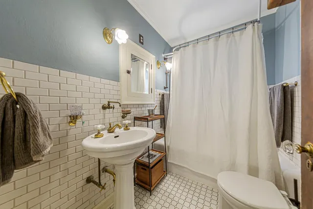 $279,900 | 233 East School Street, Owatonna, MN 55060