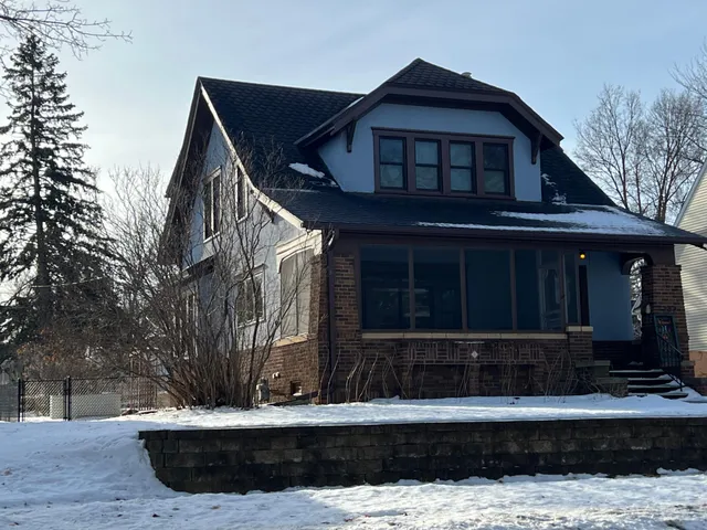 $279,900 | 233 East School Street, Owatonna, MN 55060