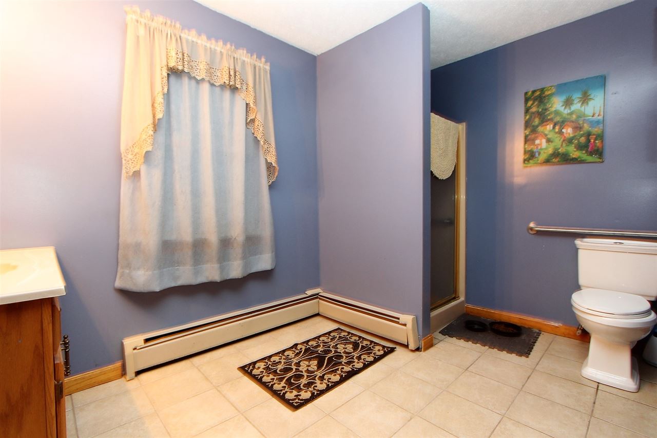 381 Main Dunstable Road Nashua, NH 03062 - Photo 12 of 25