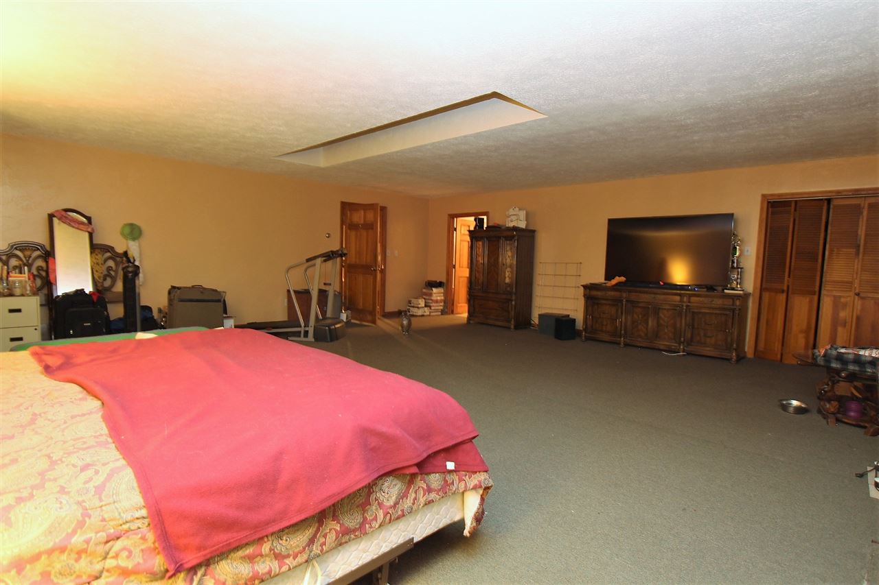 381 Main Dunstable Road Nashua, NH 03062 - Photo 15 of 25
