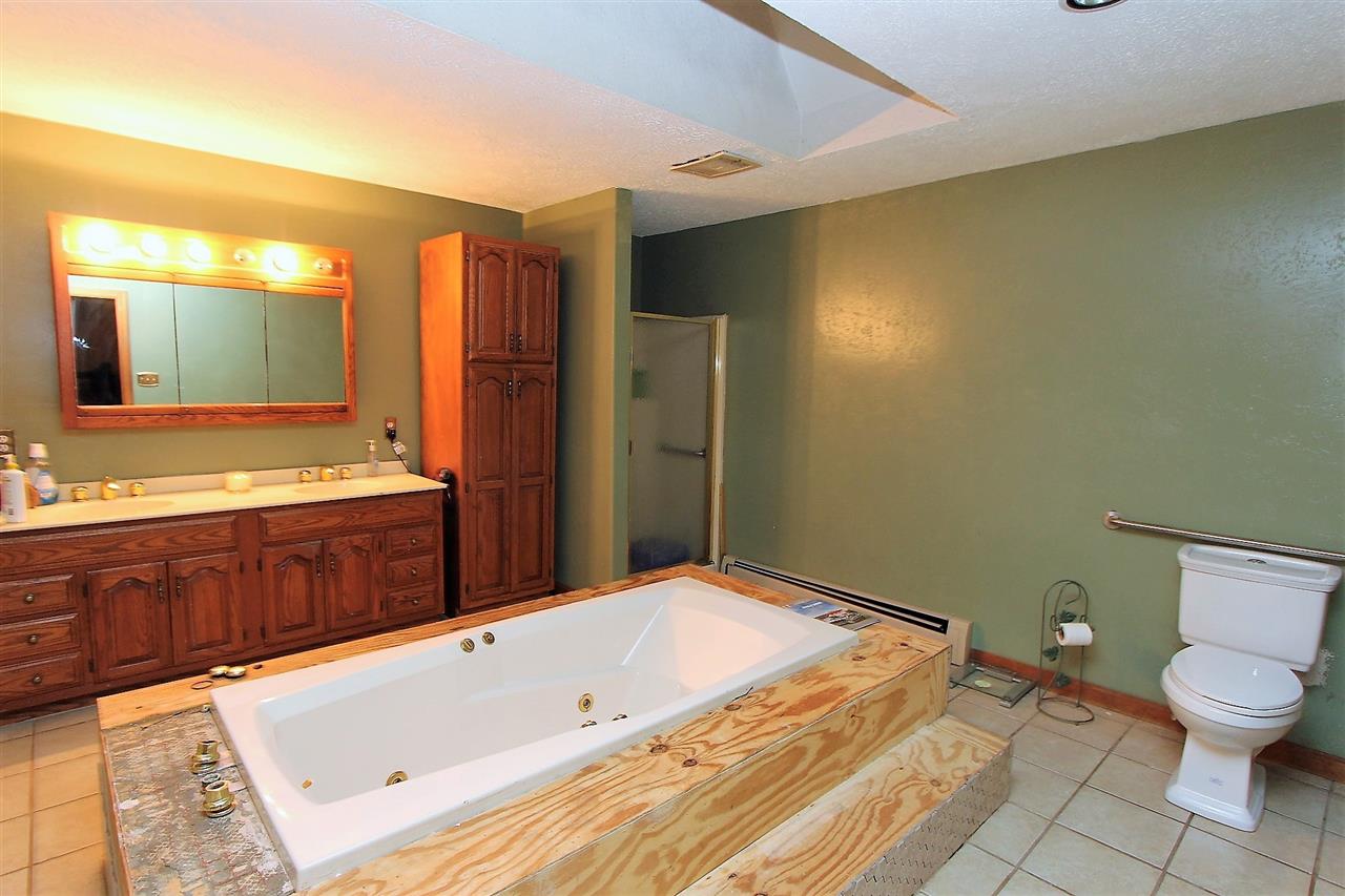 381 Main Dunstable Road Nashua, NH 03062 - Photo 16 of 25