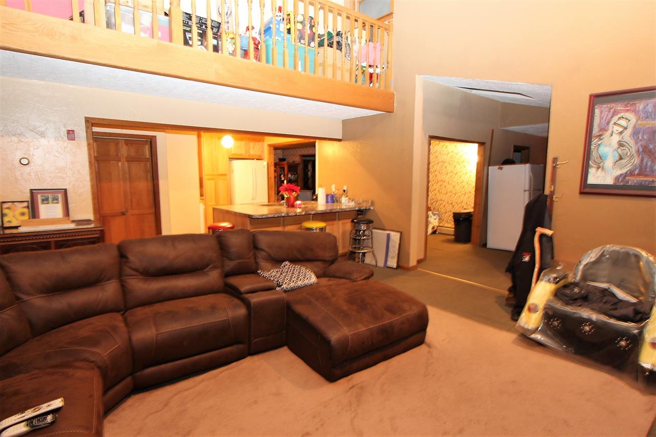 381 Main Dunstable Road Nashua, NH 03062 - Photo 3 of 25