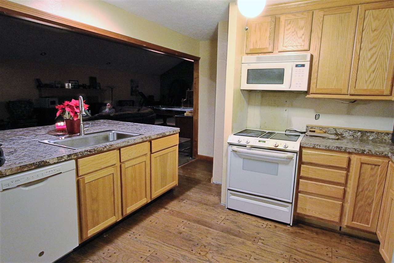 381 Main Dunstable Road Nashua, NH 03062 - Photo 7 of 25