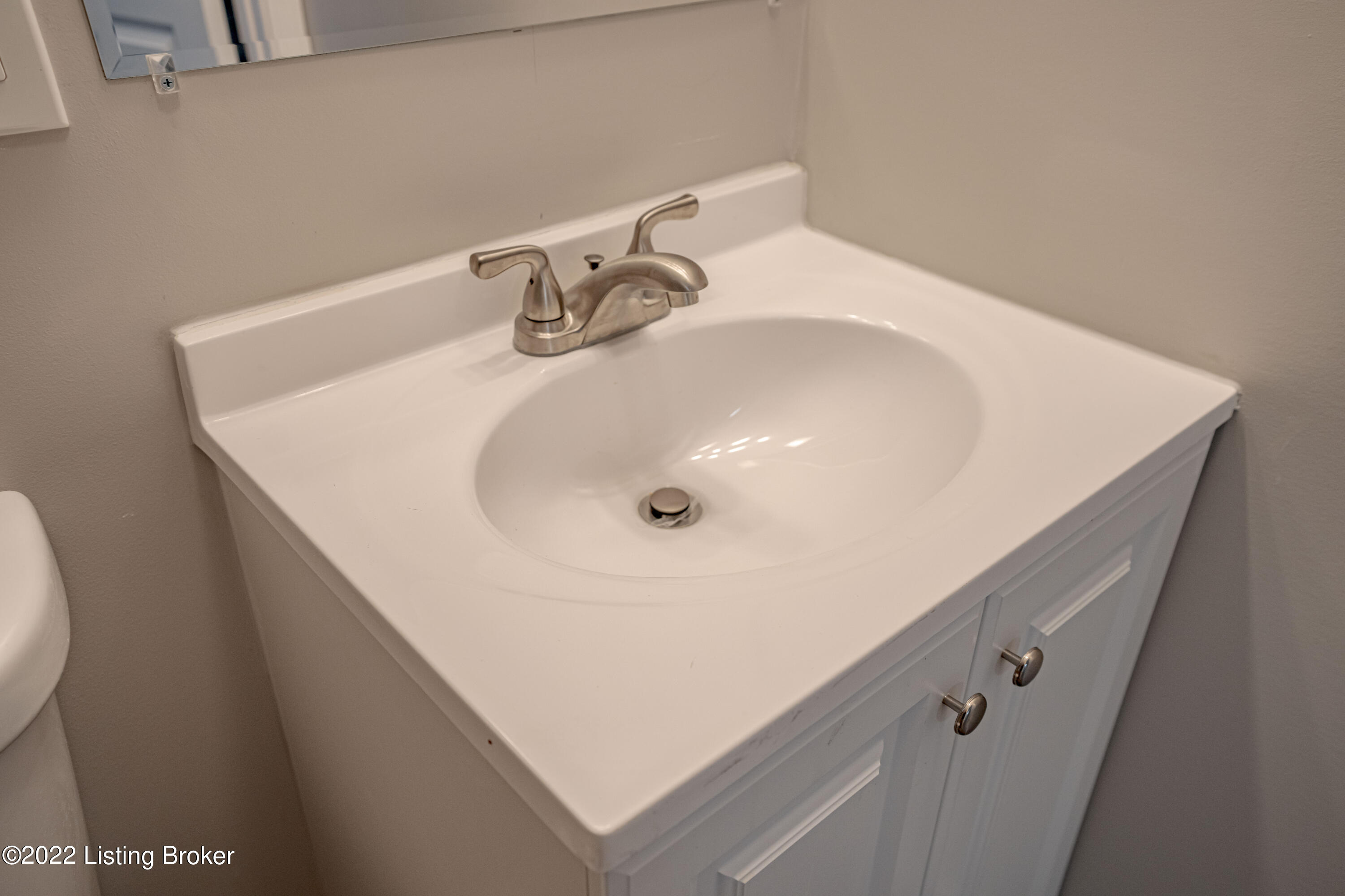 272 Topfield Road Louisville, KY 40229 - Photo 51 of 52 DSC01410
