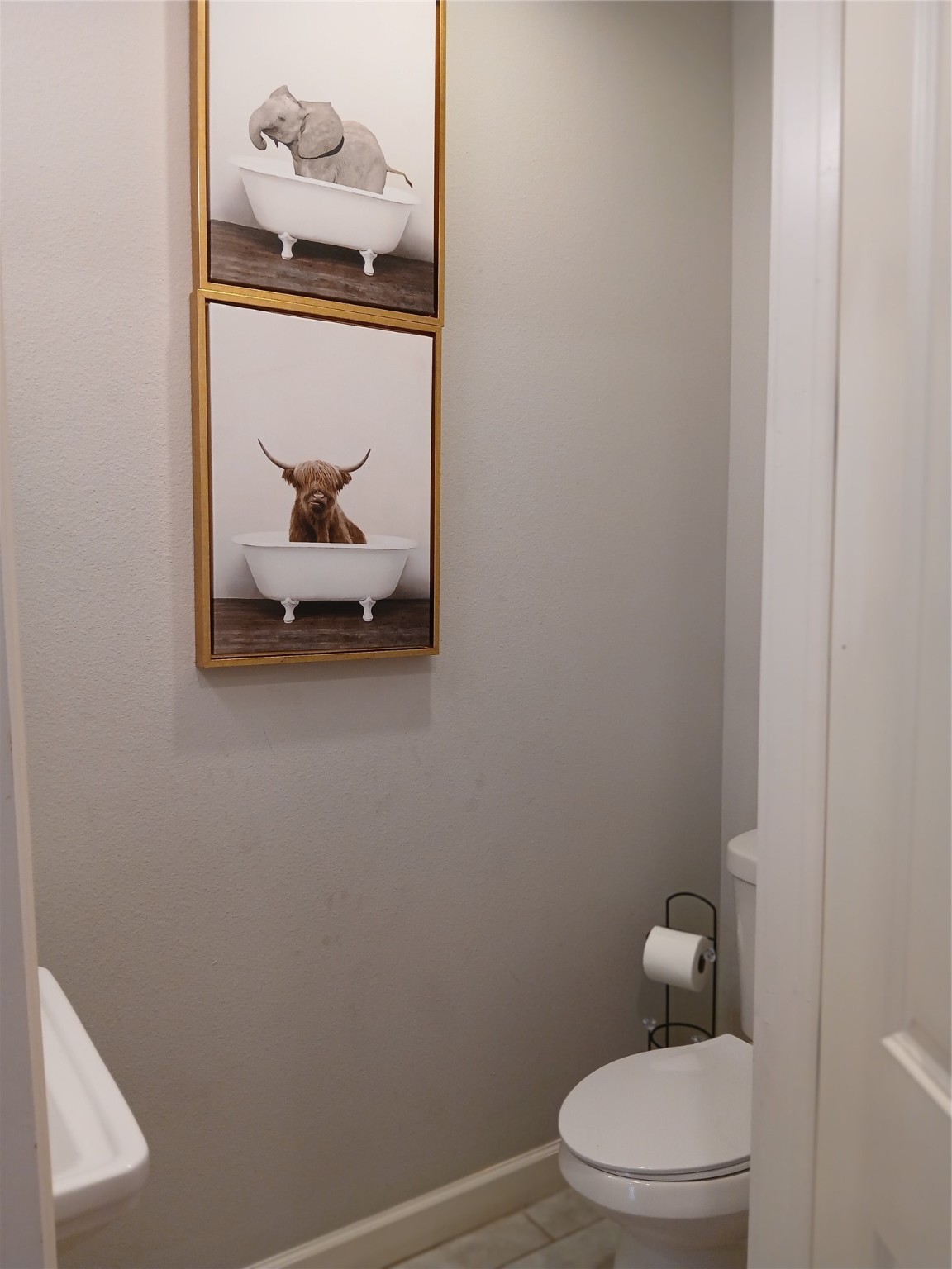 3333 Kilgore Street Houston, TX 77021 - Photo 28 of 35 a white toilet sitting next to a bathroom sink