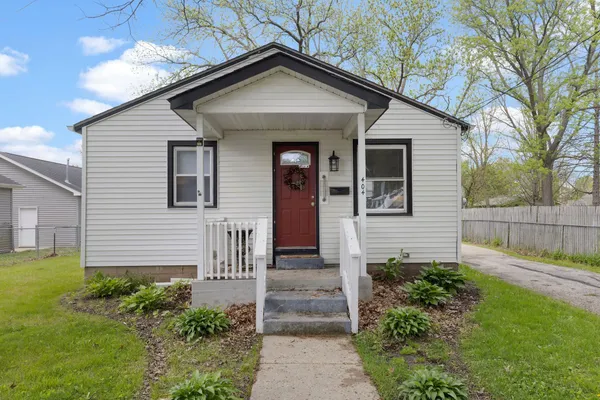 $159,900 | 404 South 8th Street, Oregon, IL 61061