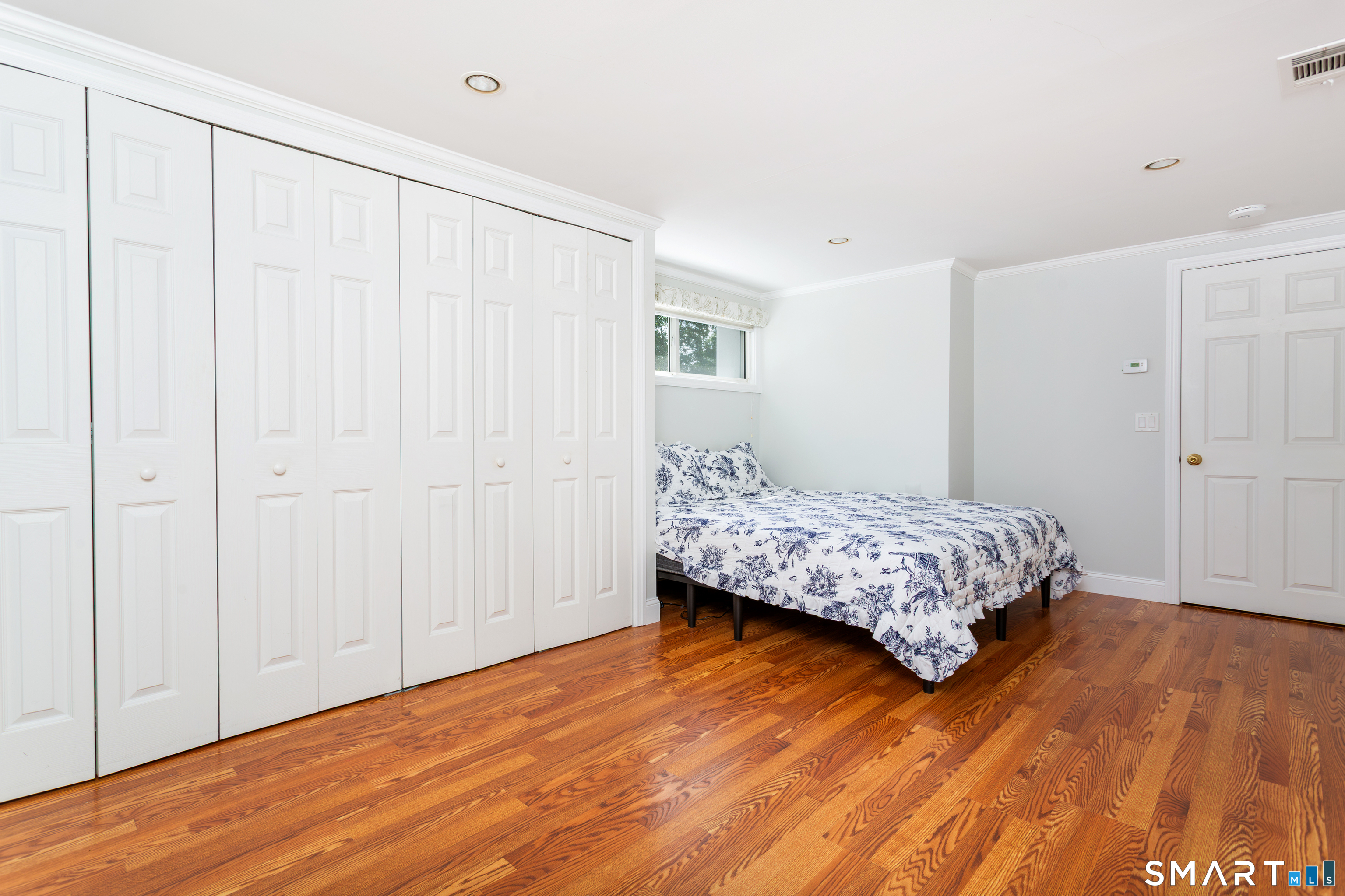 42 Woodledge Road Stamford, CT 06907 - Photo 22 of 36 Gallery Image 22