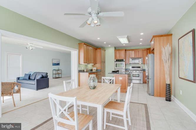 3803 Clarks Point Road Middle River, MD 21220 - Photo 18 of 30 Kitchen