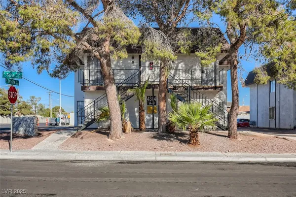 $1,000 | 4364 Tara Avenue, Unit D, Las Vegas, NV 89102