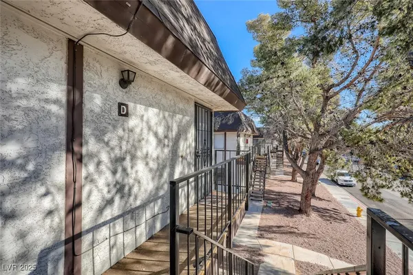 $1,000 | 4364 Tara Avenue, Unit D, Las Vegas, NV 89102