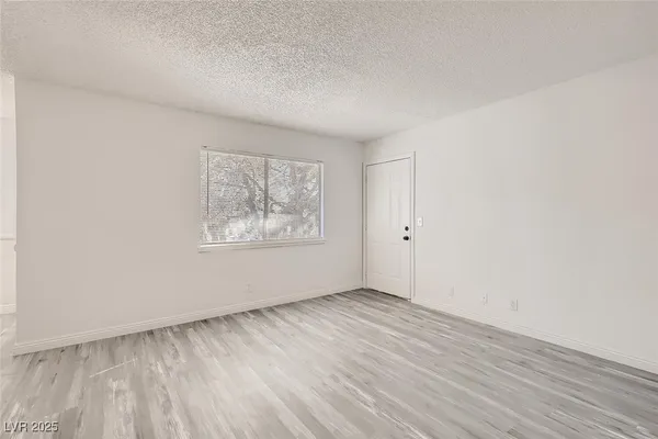 $1,000 | 4364 Tara Avenue, Unit D, Las Vegas, NV 89102