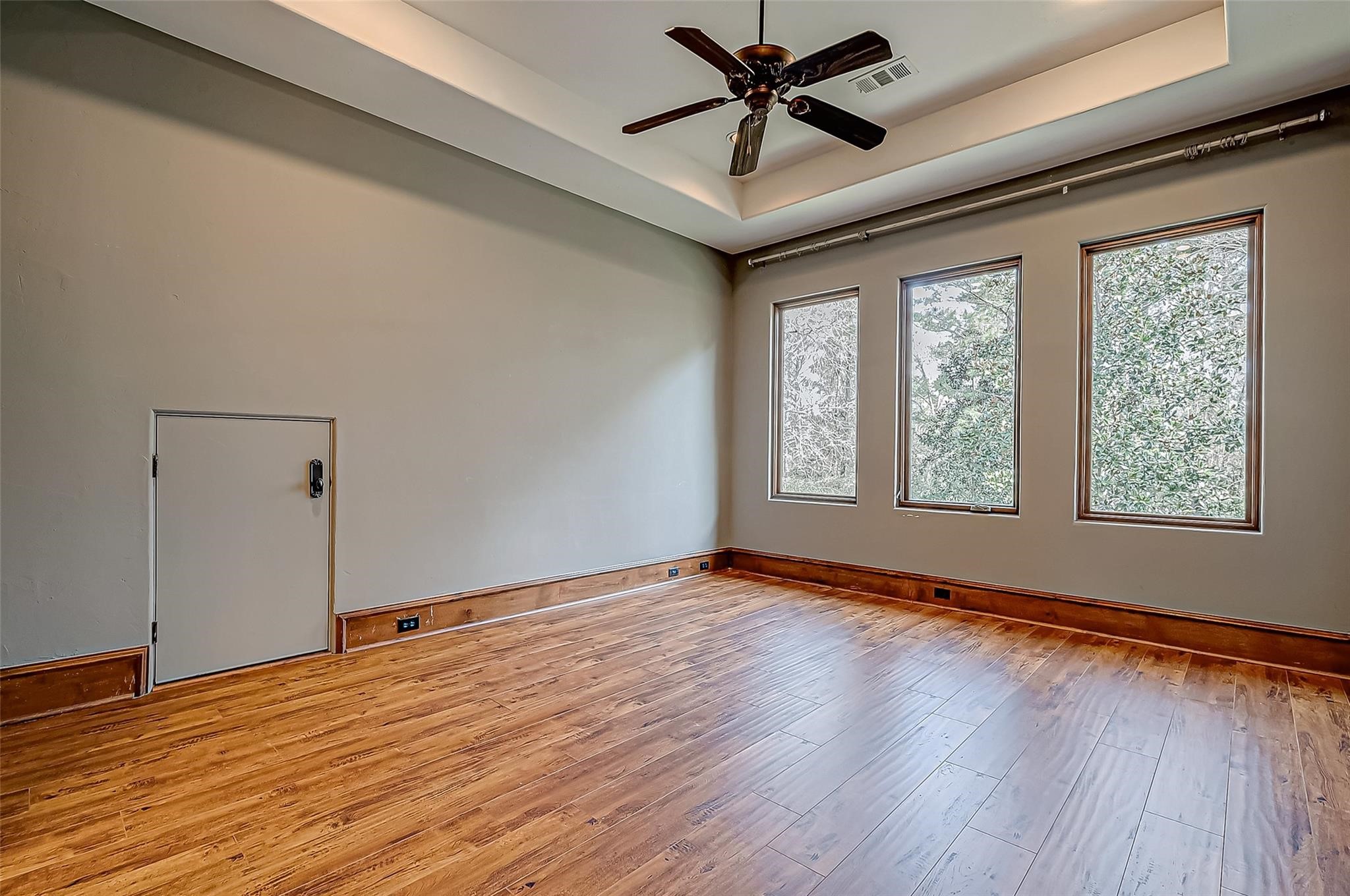 3 Congressional Circle Spring, TX 77389 - Photo 39 of 48 a view of empty room with wooden floor and fan