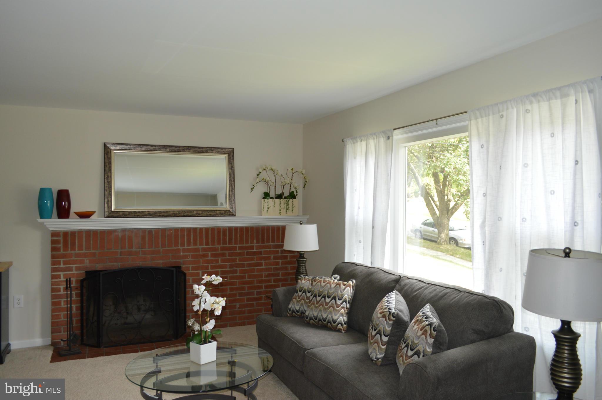 2700 Hughes Road Adelphi, MD 20783 - Photo 1 of 29 Living Room