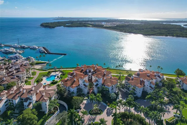 $4,400,000 | 2225 Fisher Island Drive, Unit 3205, Miami Beach, FL 33109