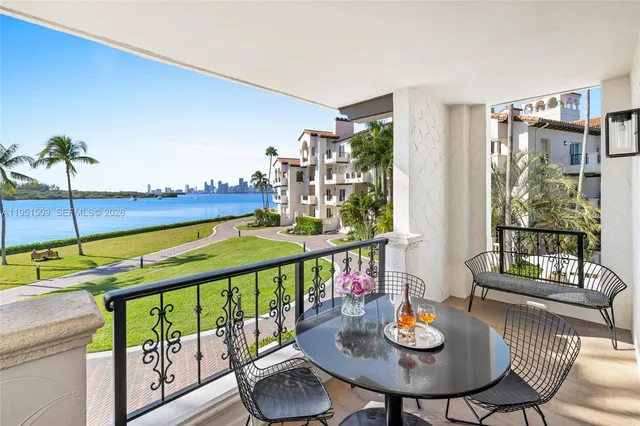 $4,400,000 | 2225 Fisher Island Drive, Unit 3205, Miami Beach, FL 33109