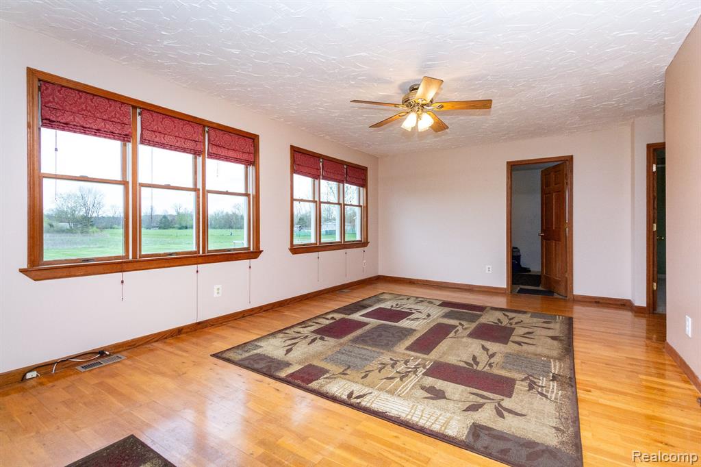27469 Waltz Road New Boston, MI 48164 - Photo 14 of 60